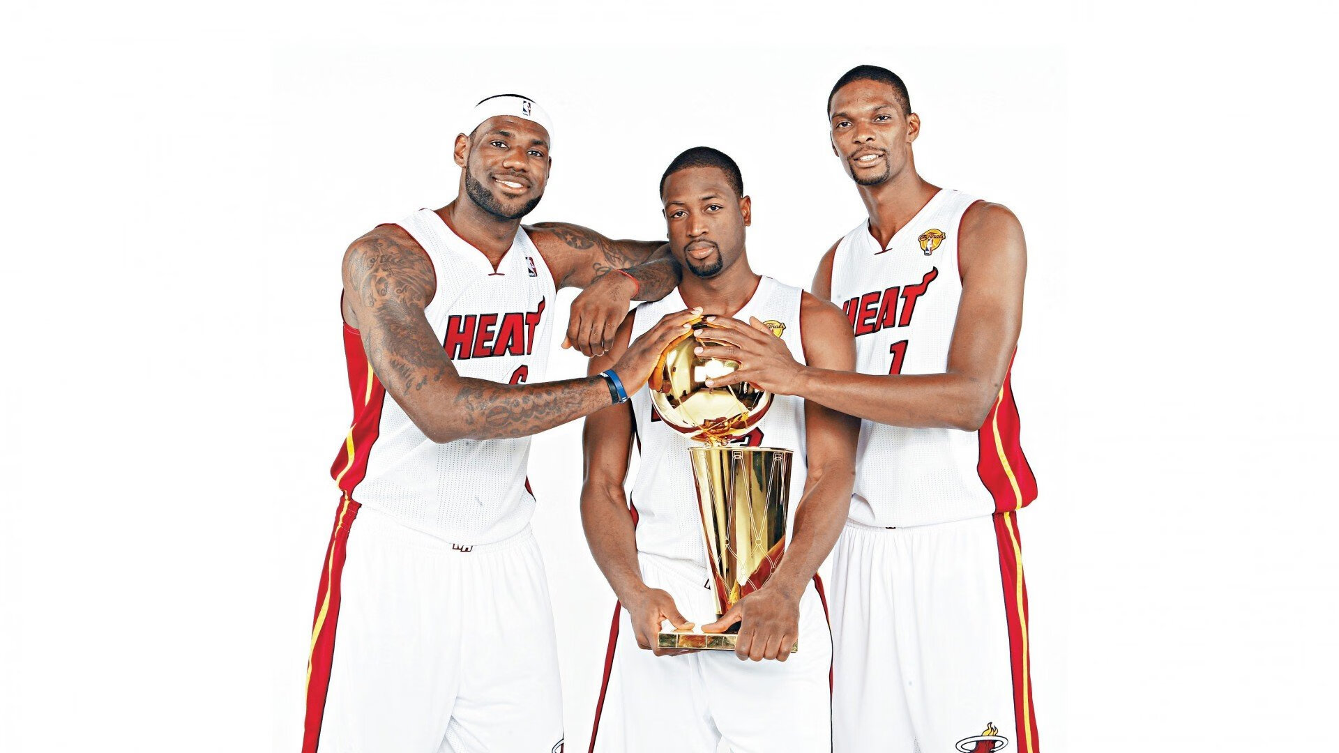 KY Sports-体坛巨星的动人表现：球场上的光芒，球类体育明星